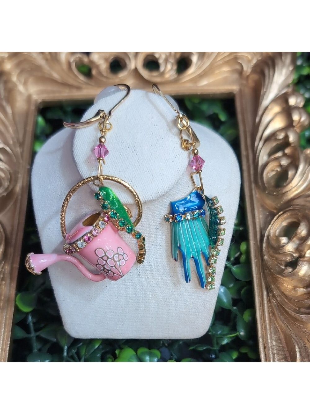 LATR Watering Can & Garden Glove Earrings - Picture 2 of 10